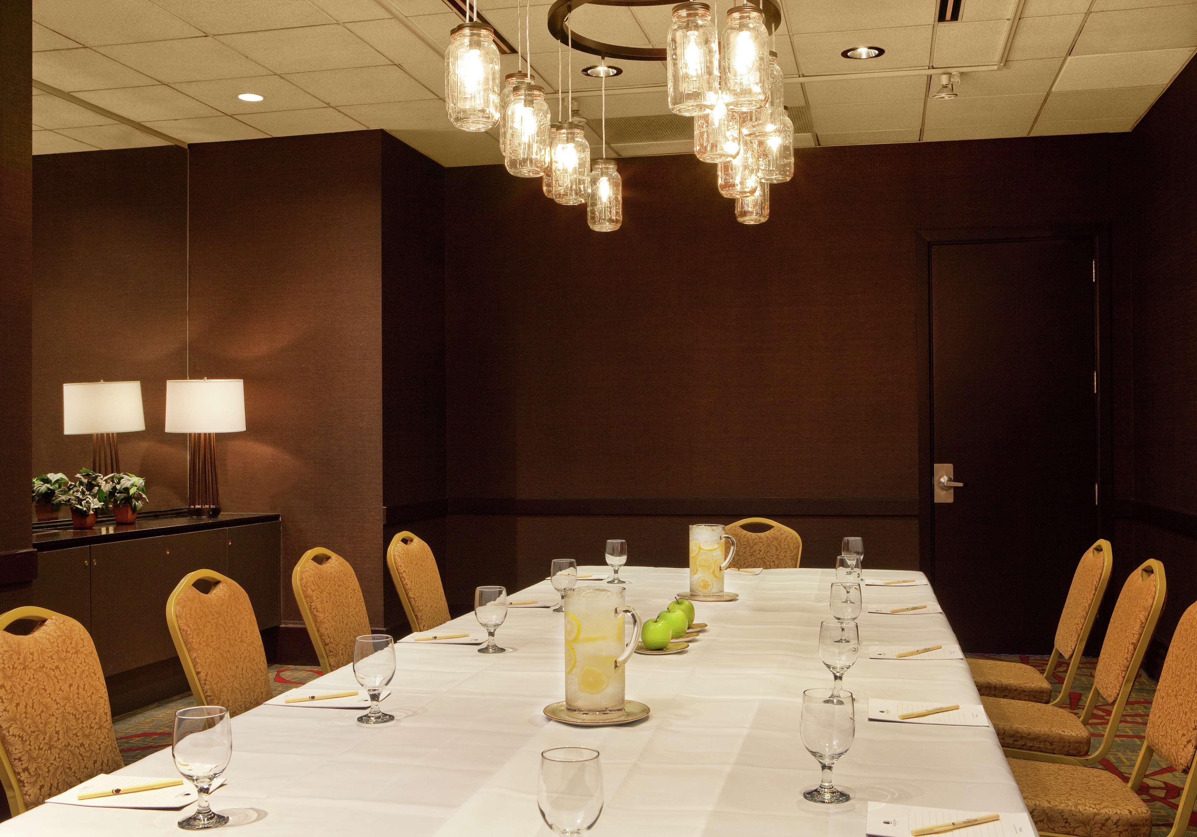 Doubletree By Hilton Downtown Hotel 4*
