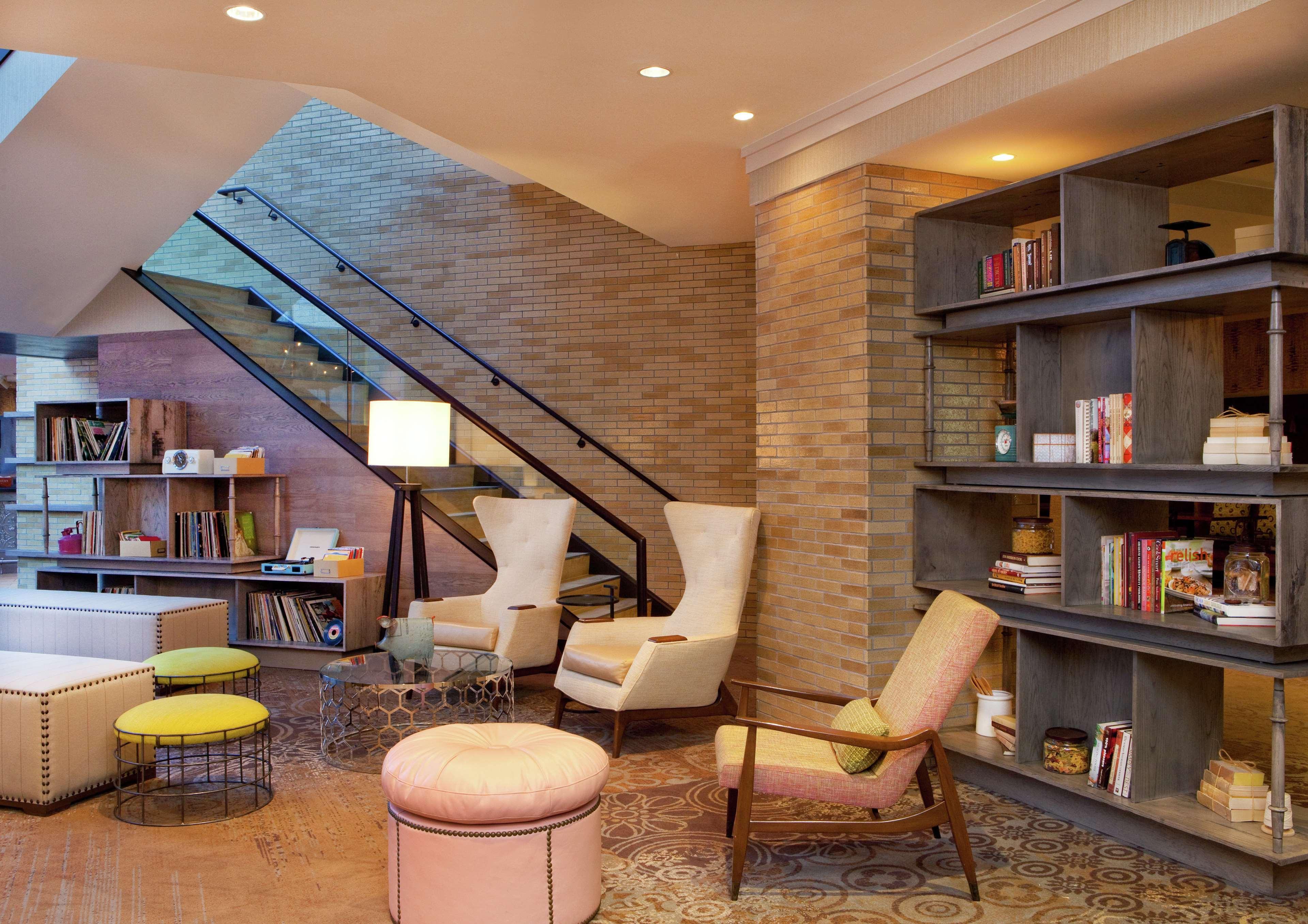 Doubletree By Hilton Downtown Hotel Nashville
