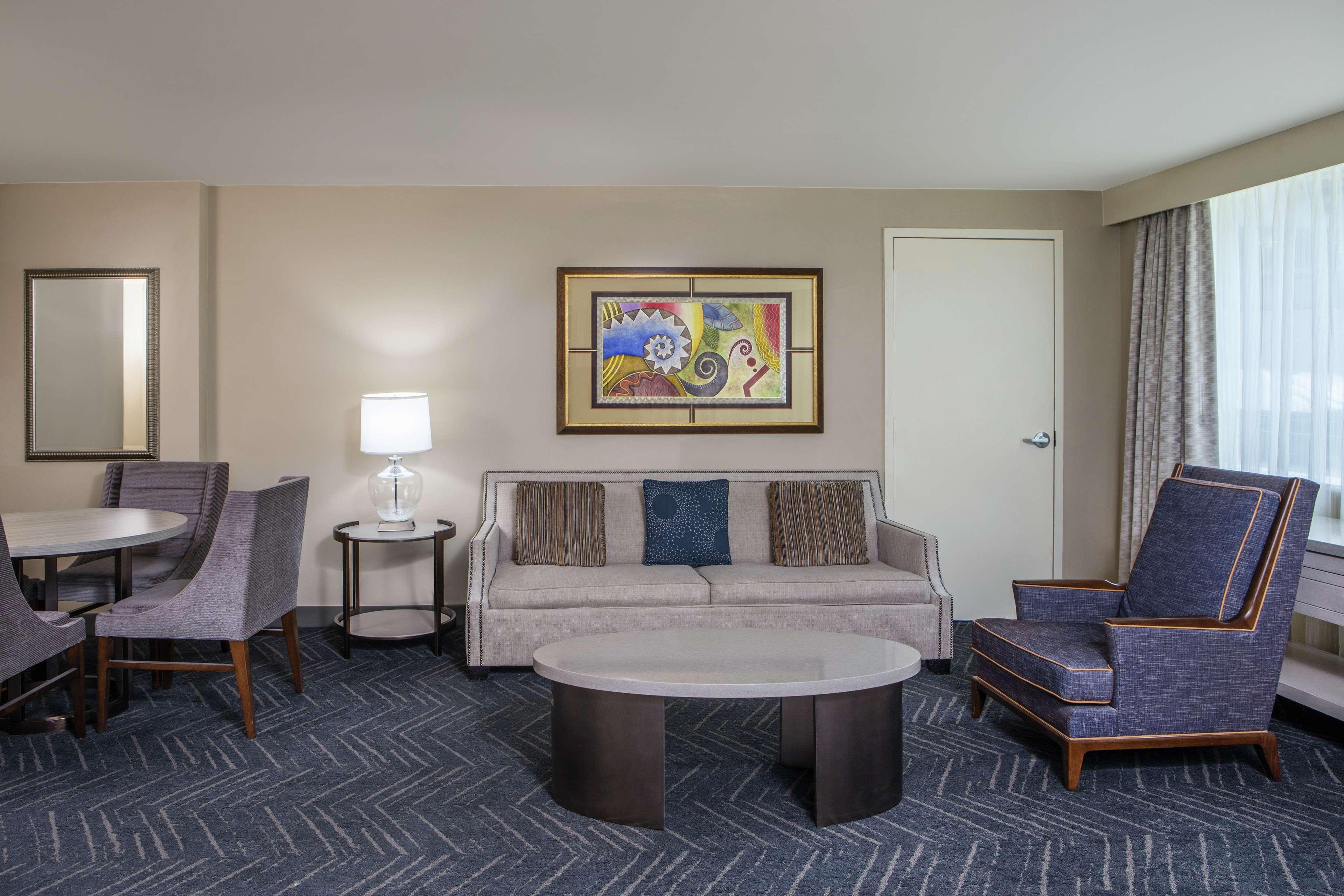 Doubletree By Hilton Downtown Hotel 4*