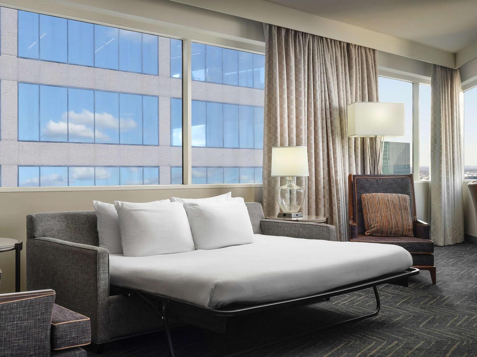 Hotel Doubletree By Hilton Downtown Nashville