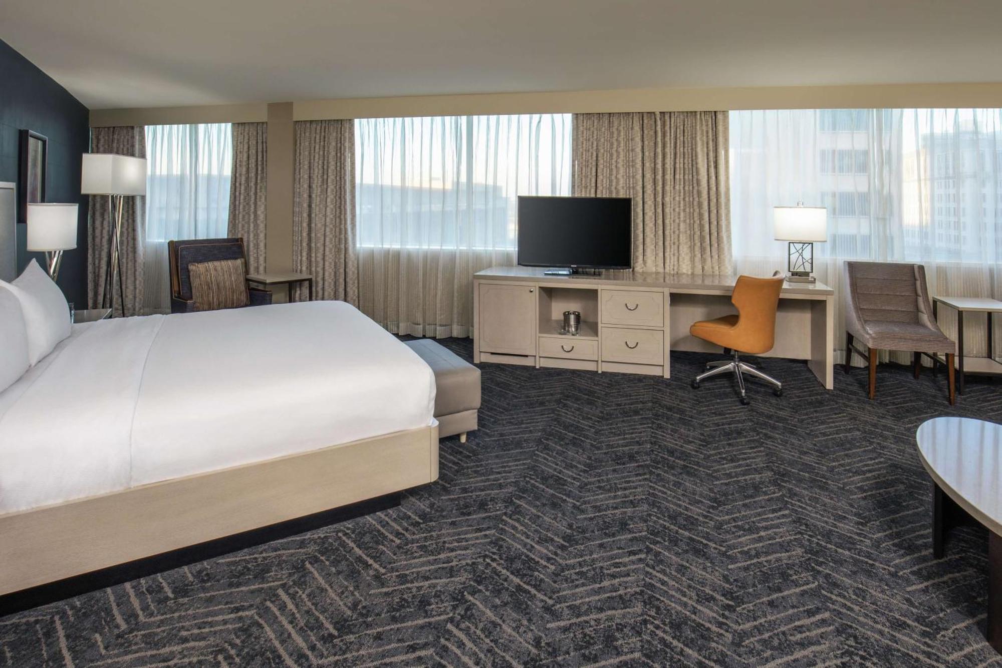 Doubletree By Hilton Downtown Hotel 4*